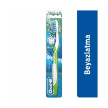 Oral-B 3D White 1+1 Diş Fırçası Advantage Medium 2Ct
